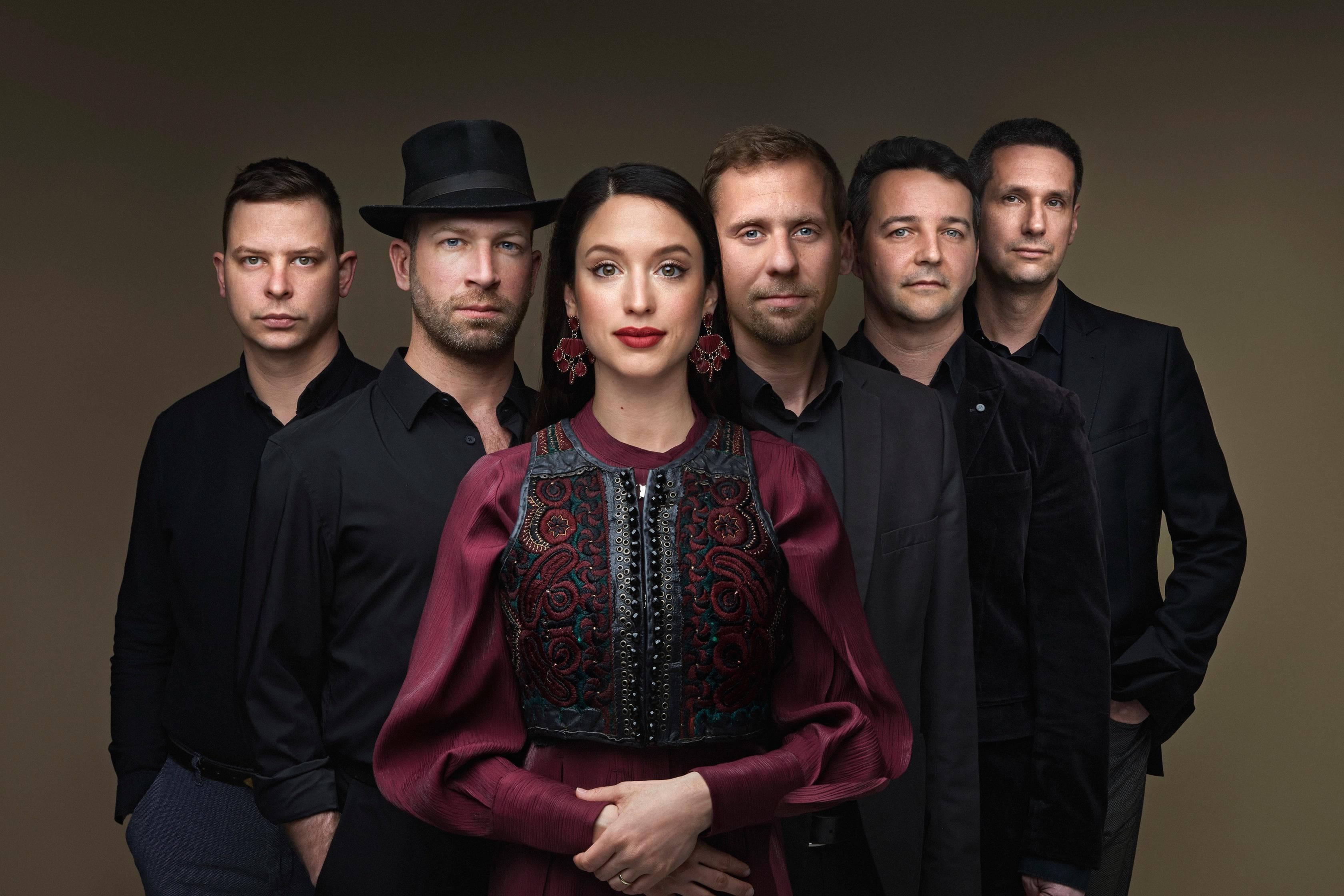 Könnyű szépet szeretni